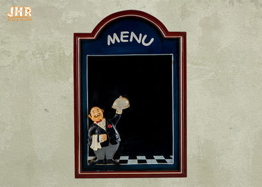 Μαύρος ξύλινος τοποθετημένος τοίχος πλαισιωμένος πίνακες κιμωλίας πίνακας επιλογών για το εστιατόριο