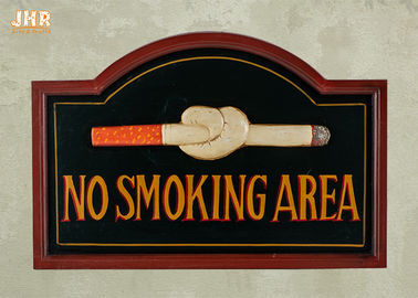 Ξύλινη ζωγραφική χεριών σημαδιών τοίχων απαγόρευσης του καπνίσματος
